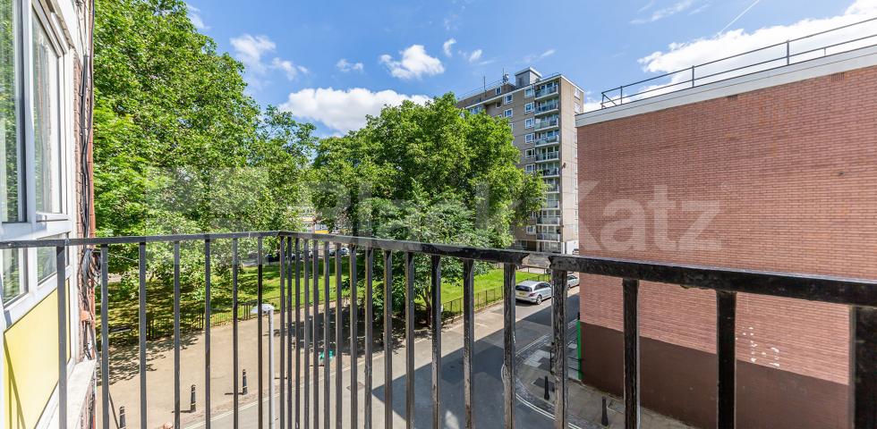 			MINS TO REGENTS PARK & EUSTON!, 1 Bedroom, 1 bath, 1 reception Flat			 Clarence Gardens, Euston
